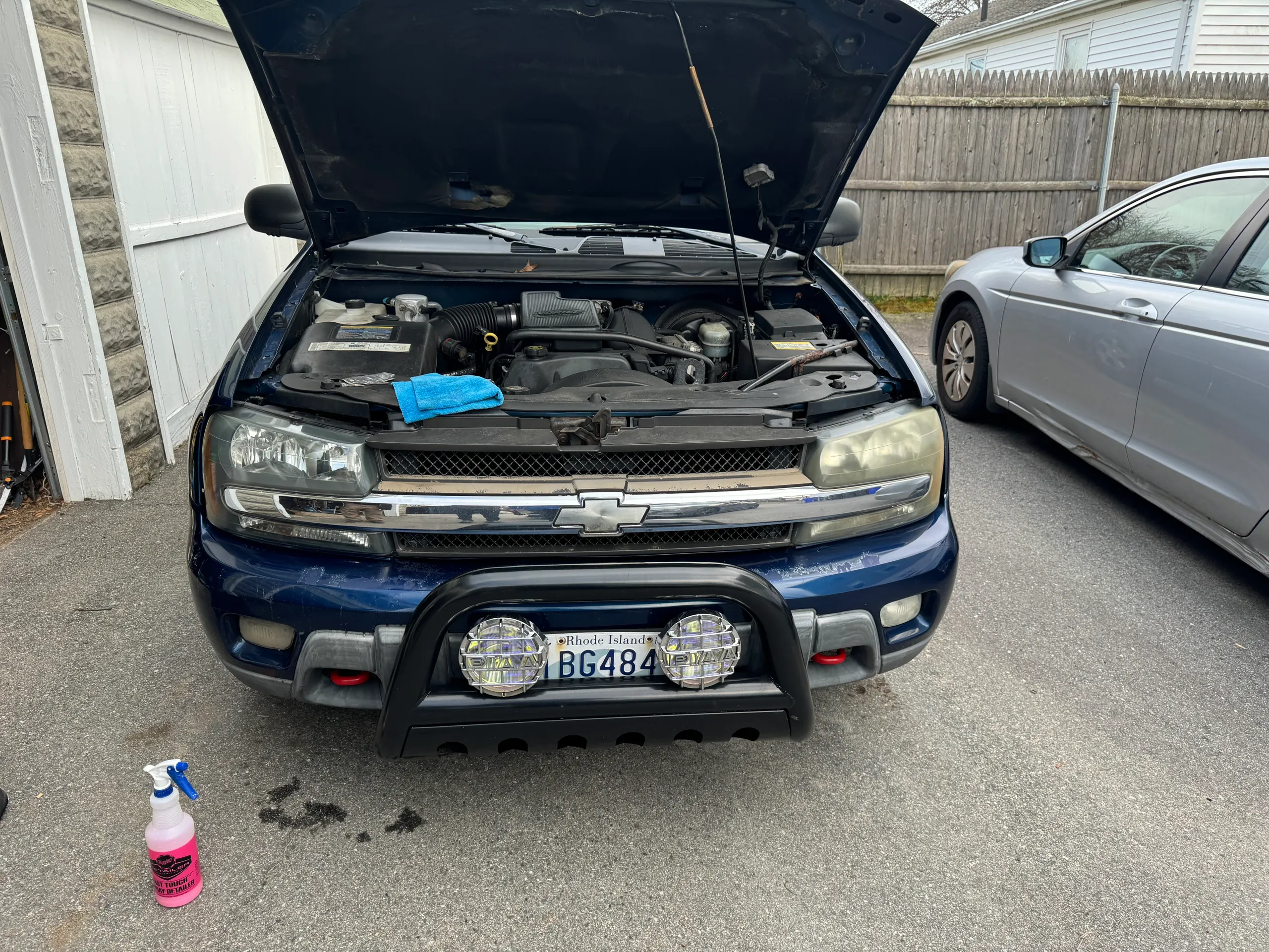 Headlight restoration on a cloudy, yellowed headlight